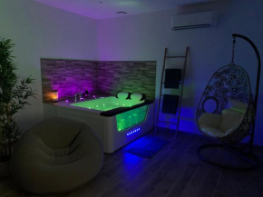 Appartement Cosy Jacuzzy Luxe Gare de Toulon, Toulon